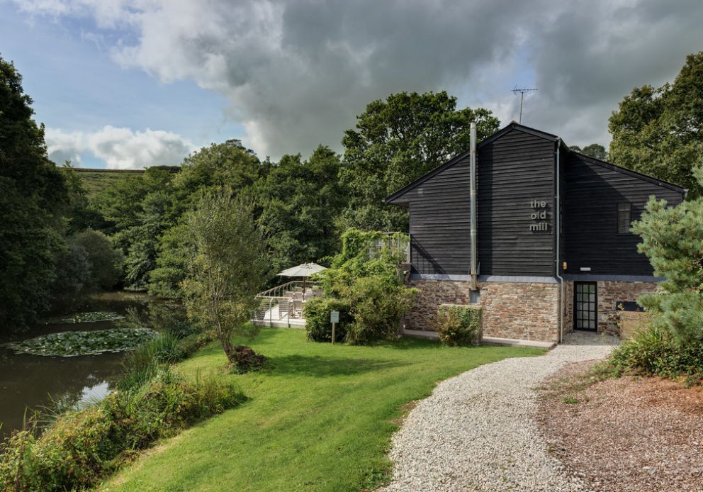 Stonerush Lakes Cornwall