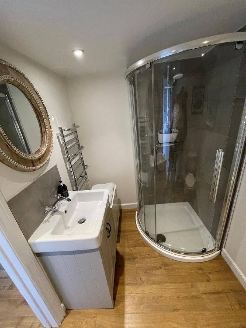 Stunning Cabin with incredible views near Goodwood, for rent with wood burner in Rogate, West Sussex