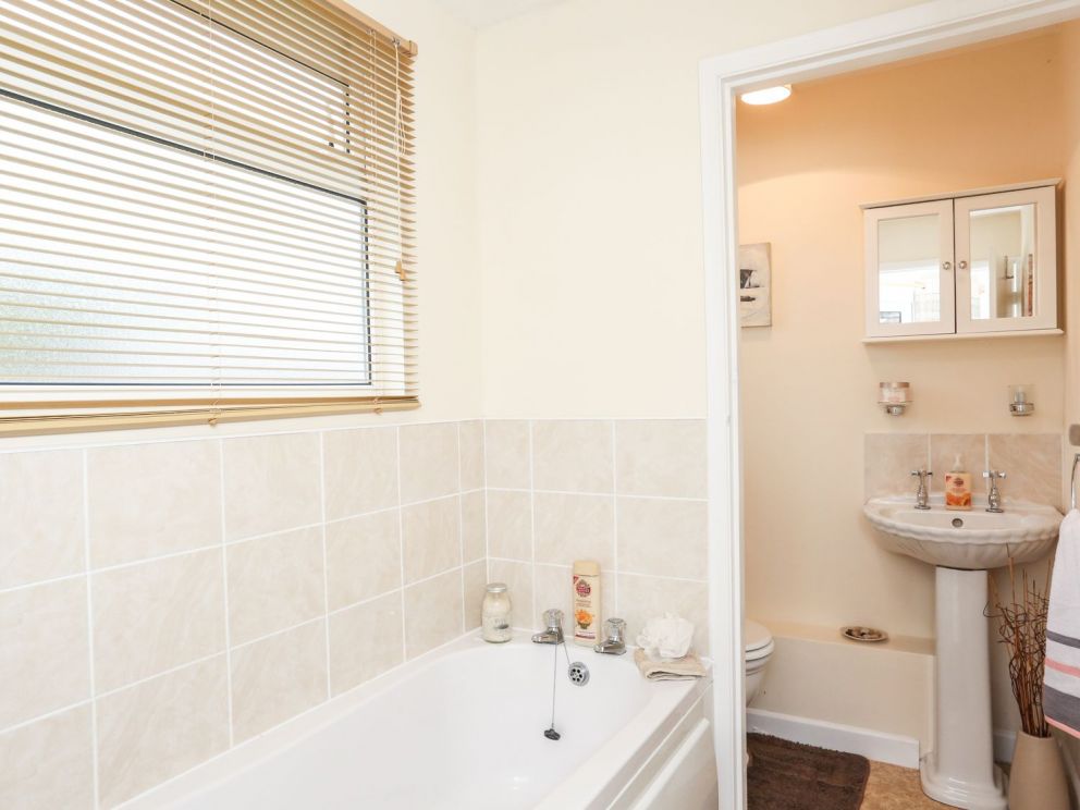 The Cabin in Coombe Martin - for rent in coastal village