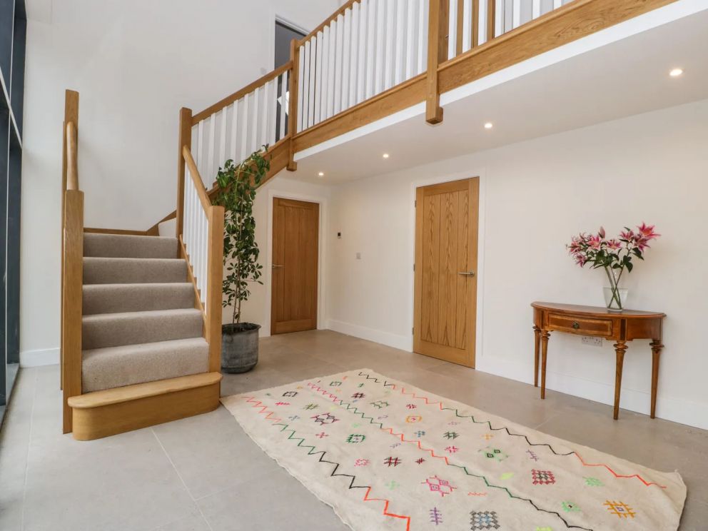 The Gully in Hummer, Sherborne, Dorset - for rent, pet friendly, with hot tub, wood burner and games room