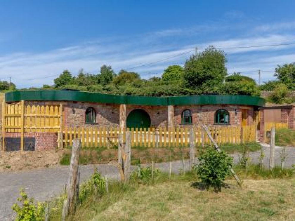 The Hobbit Hole in Westward Ho! for rent in Devon - with hot tub and wood burner