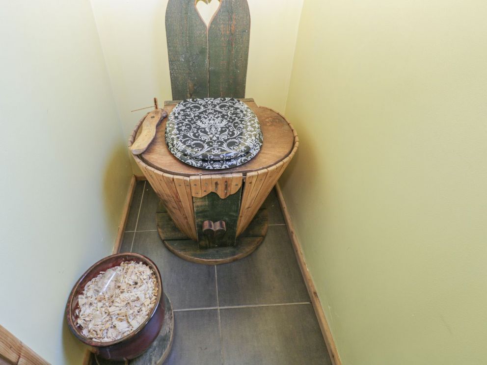 The Roundhouse - Somerset, lodge with wood burning stove for rent