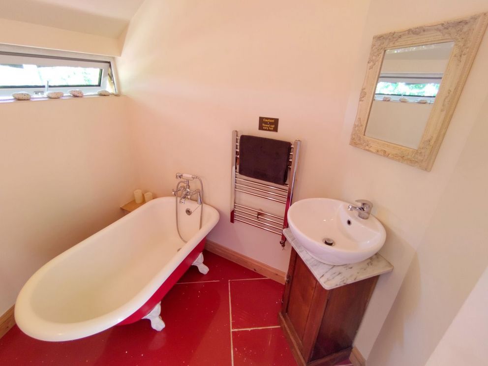 The Roundhouse - Somerset, lodge with wood burning stove for rent