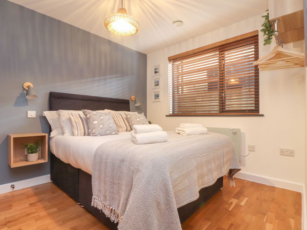 Tolcarne in Porthtowan - for rent with hot tub, close to the beach