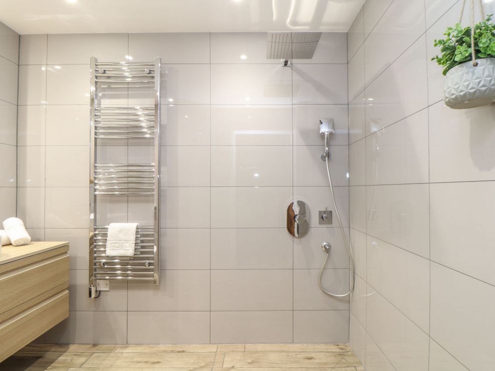 Tolcarne in Porthtowan - for rent with hot tub, close to the beach