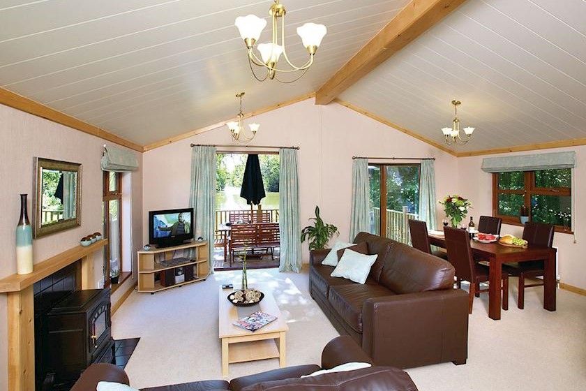 Upton Lakes Lodges - Collumpton, Devon | Self Catering Holiday Lodges