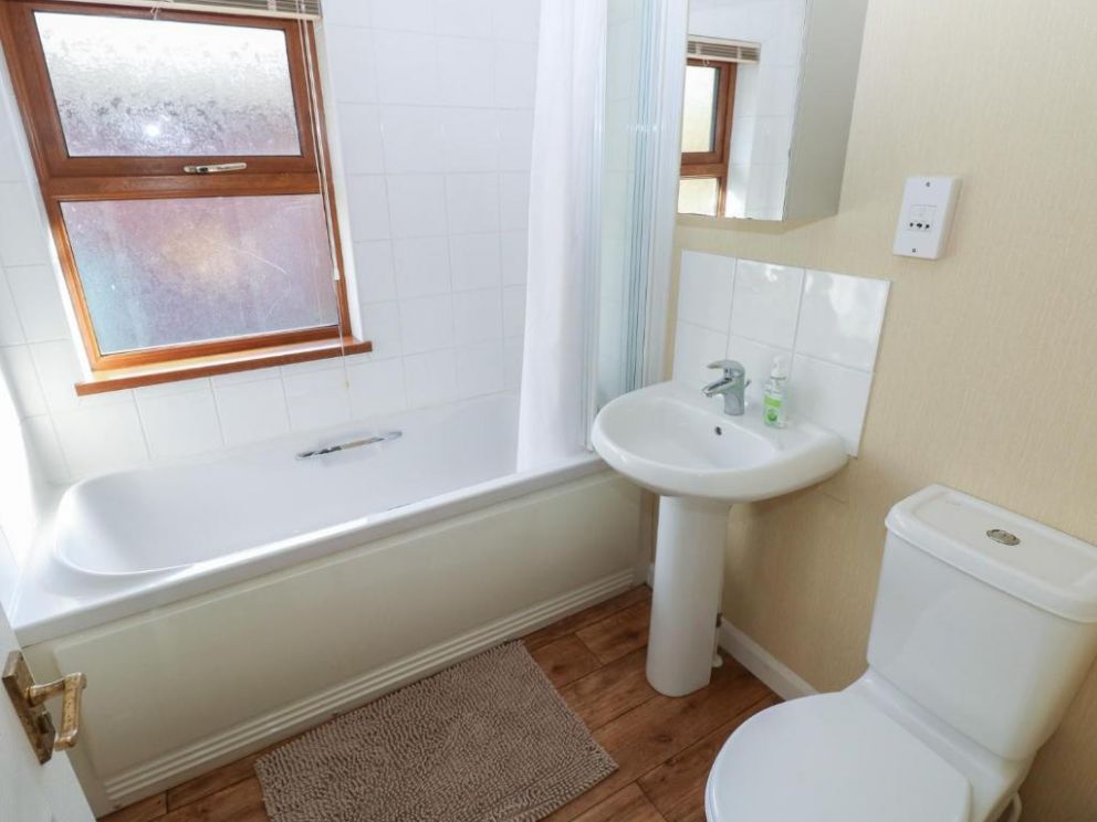 3 Riverside Lodge, Carmarthenshire  