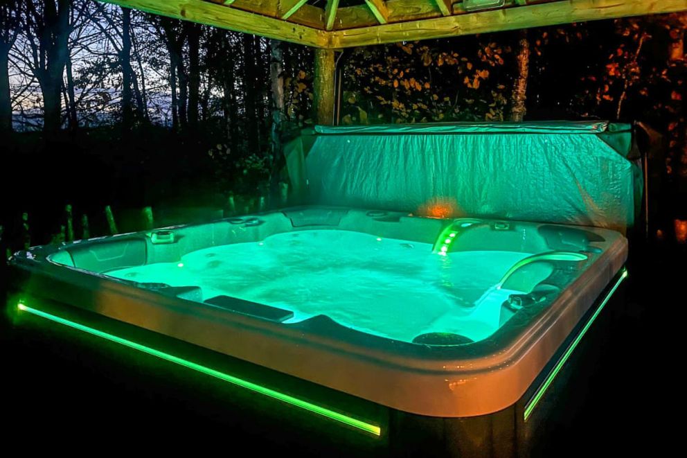 Acre Luxury Lodges-Cedar Lodge