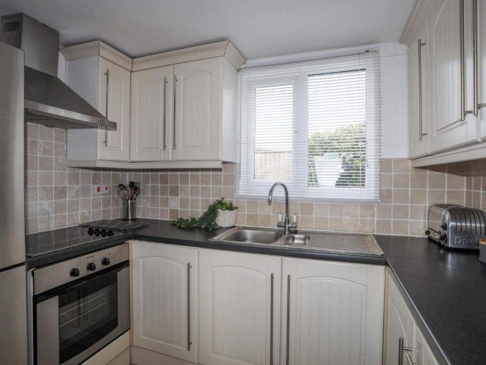 Bramble Bank, Harlech, Gwynedd -  pet friendly, holiday lodge, close to the beach in Wales