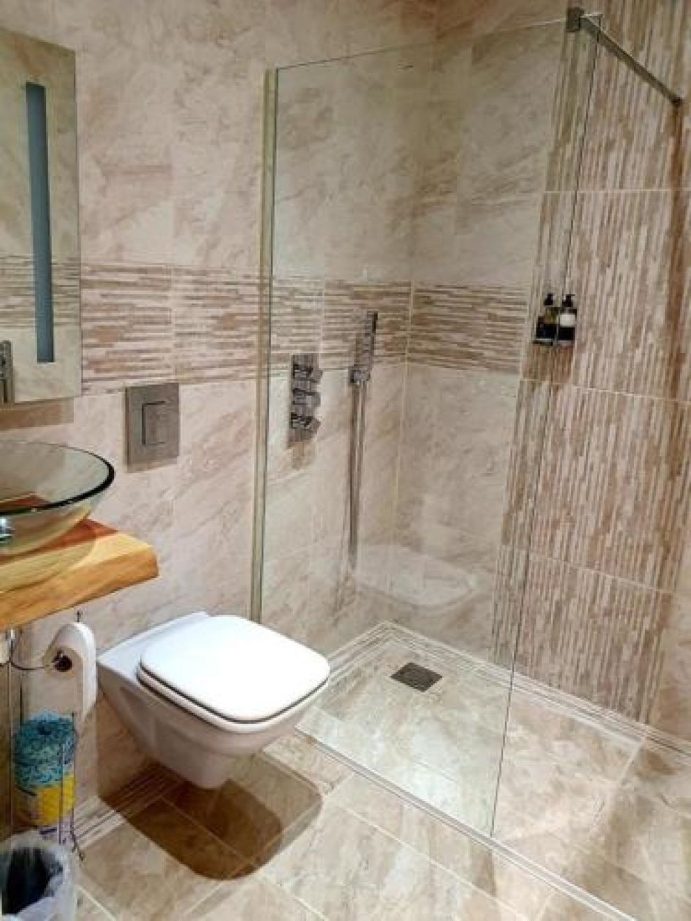 Brecon View Eco Village, Carmarthenshire, Wales - eco-friendly holiday lodge with hot tub and sauna, close to Brecon Beacons. Pet friendly.