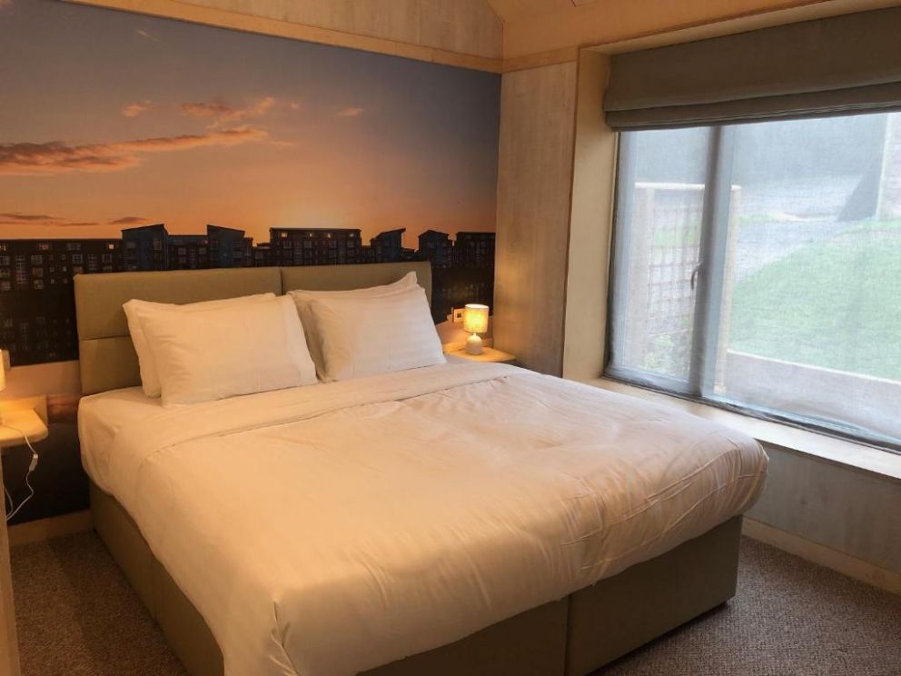 Brecon View Eco Village, Carmarthenshire, Wales - eco-friendly holiday lodge with hot tub and sauna, close to Brecon Beacons. Pet friendly.