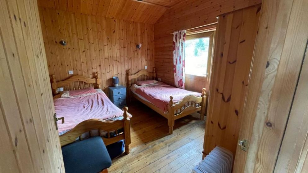Bryn Bettws Lodge Pontrhydyfen, Port Talbot - wheelchair accessible, pet friendly accommodation and cabins for rent in Glamorgan, South Wales