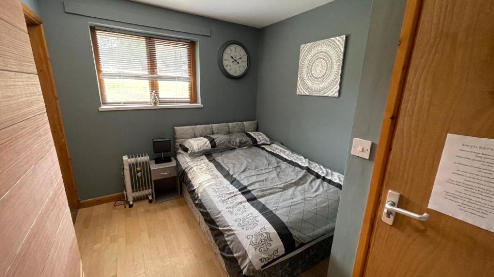 Bryn Bettws Lodge Pontrhydyfen, Port Talbot - wheelchair accessible, pet friendly accommodation and cabins for rent in Glamorgan, South Wales