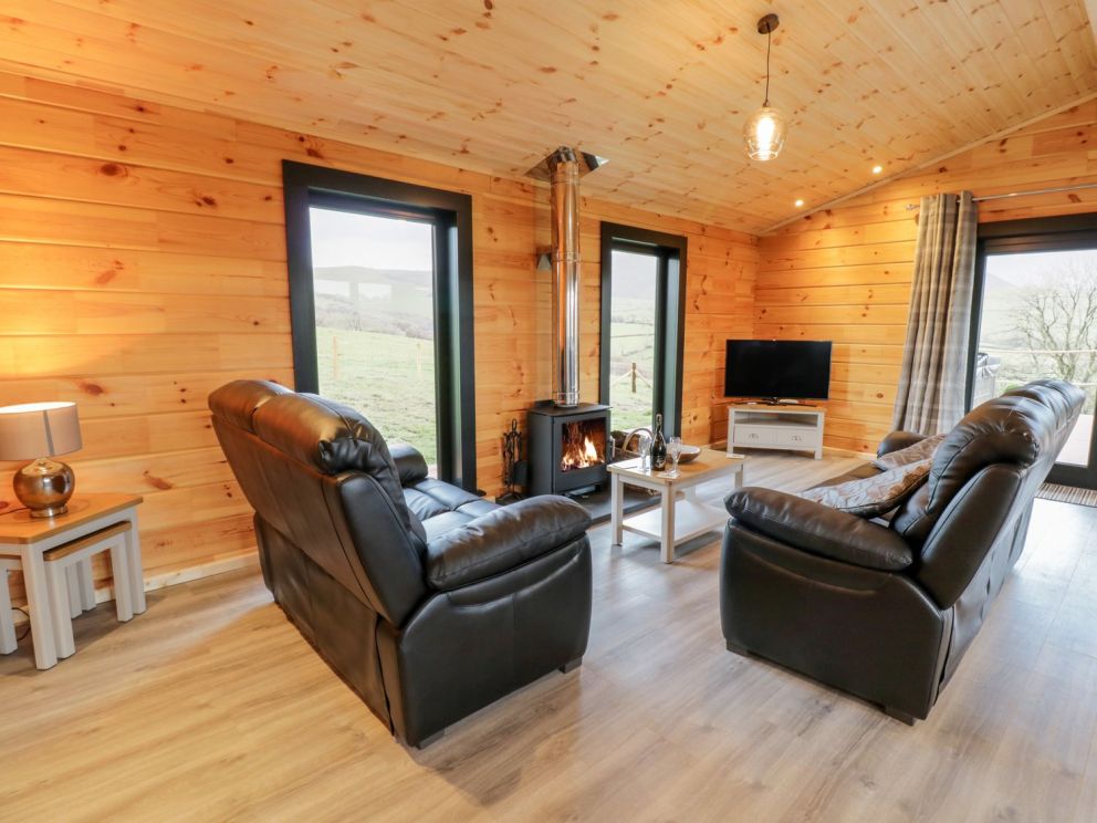 Bryn Eiddon Log Cabin Powys