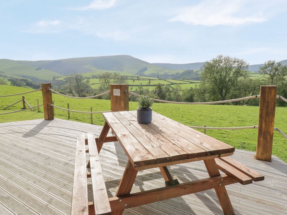 Bryn Eiddon Log Cabin Powys