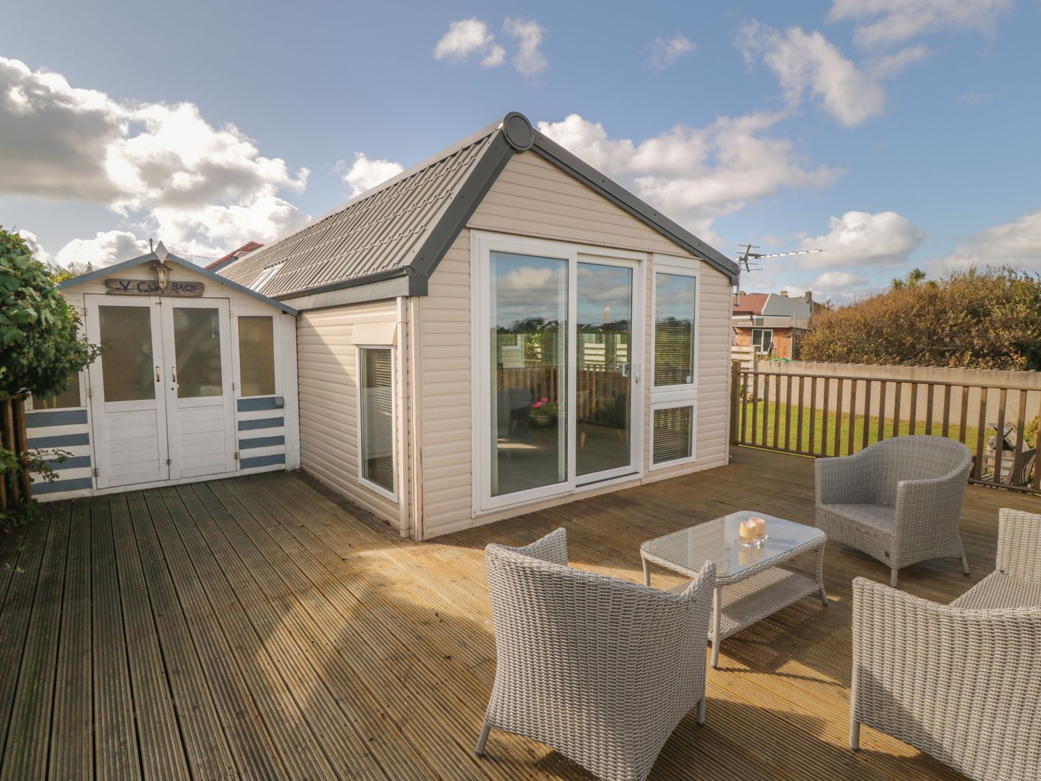 Coed Llai Lodge Holyhead, Gwynedd Self Catering Holiday Lodges