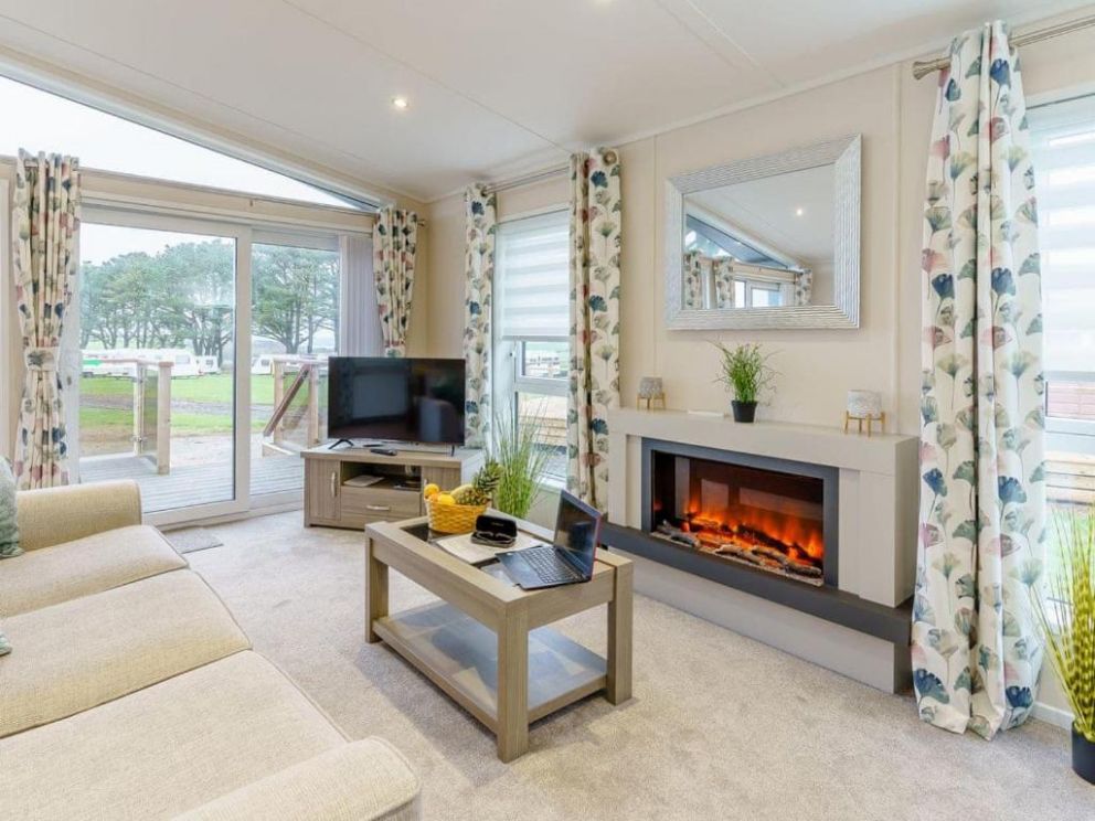 Coral Lodge at Little Haven Retreat - for rent with hot tub