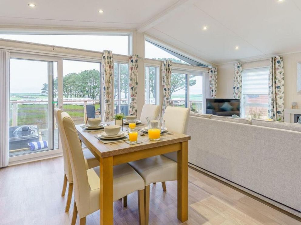 Coral Lodge at Little Haven Retreat - for rent with hot tub