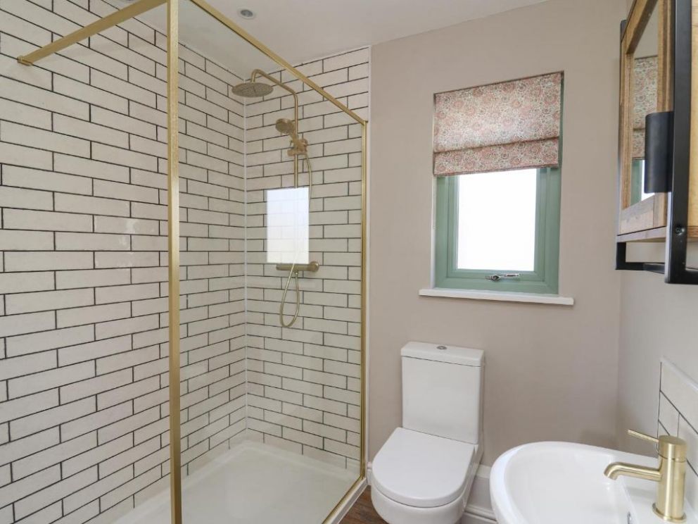 Dol Blodau - pet friendly lodge in Powys