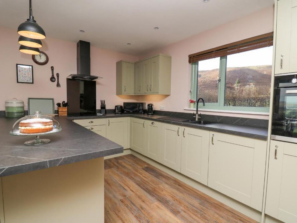 Dol Blodau - pet friendly lodge in Powys