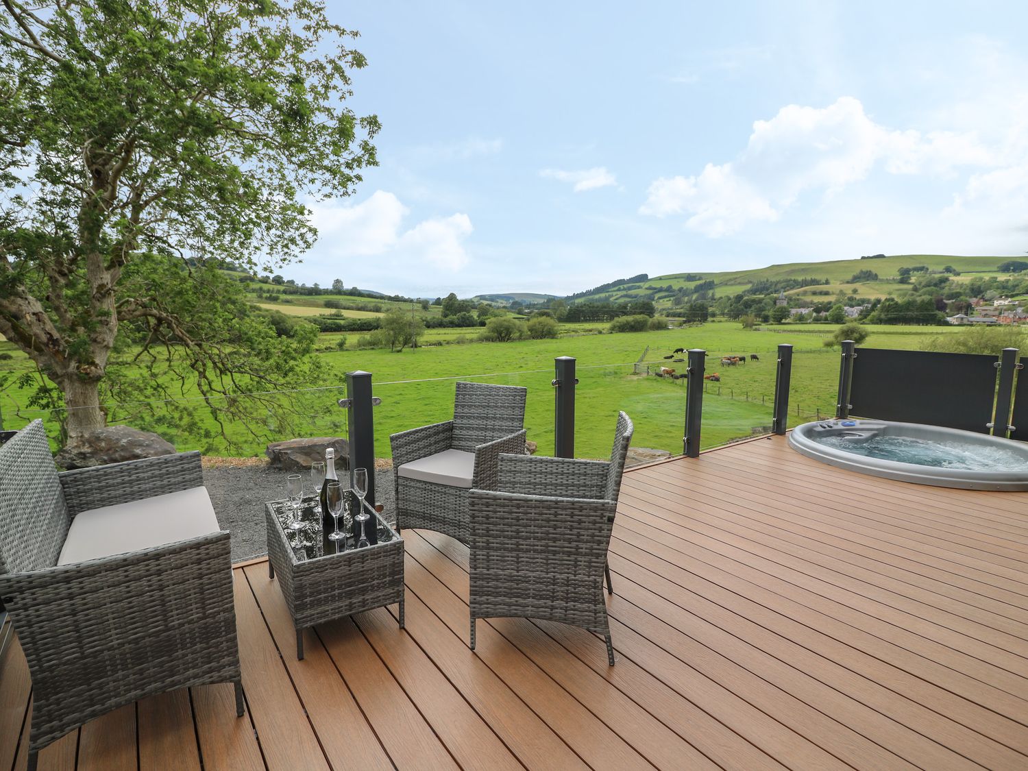 Felin Fawr Lodges Llanidloes, Powys Self Catering Holiday Lodges