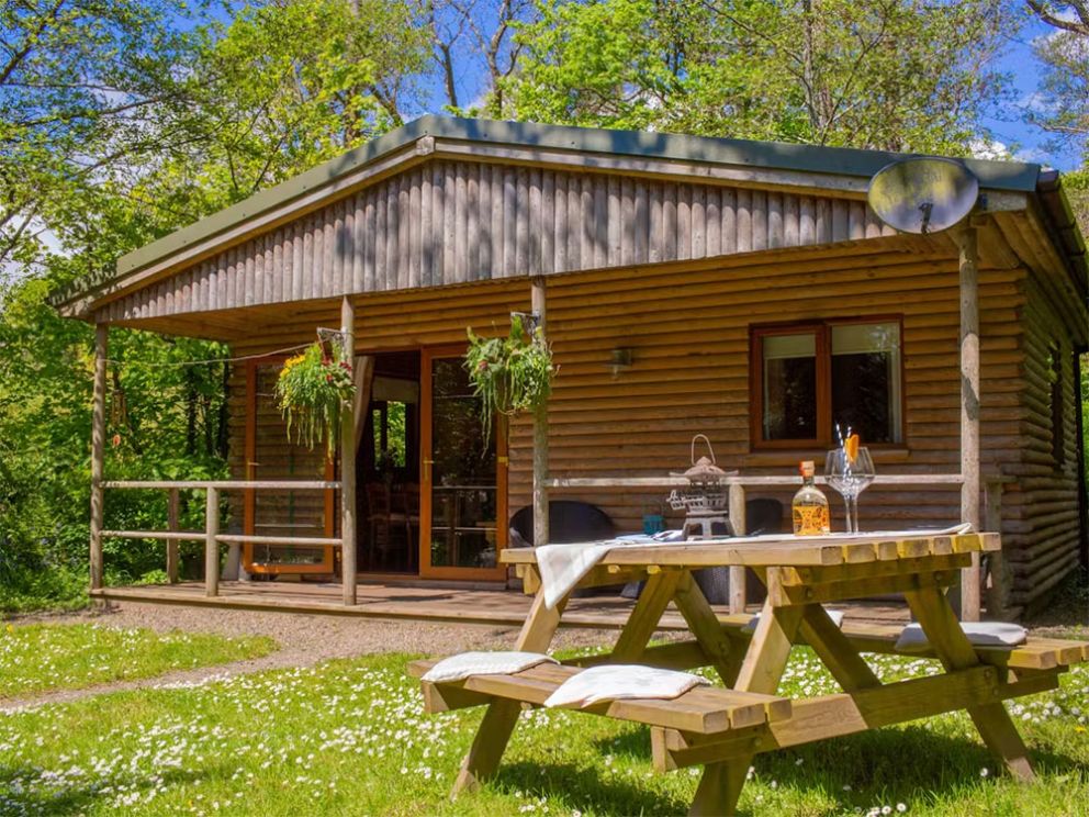 Fiddlers Green Log Cabin, Tenby