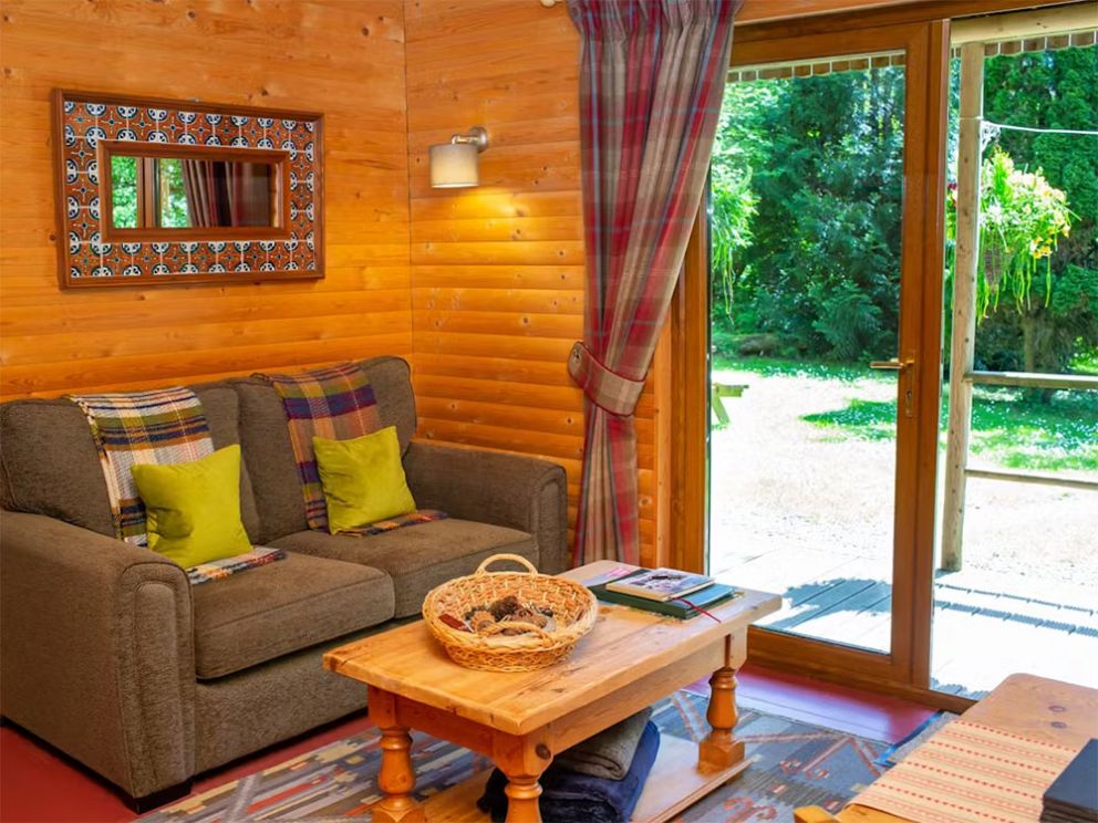 Fiddlers Green Log Cabin, Tenby