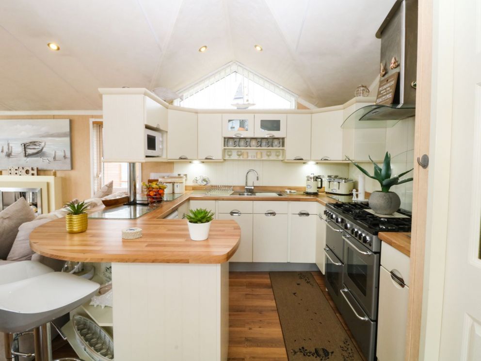 Hafan y Mor Holiday Park, Gwynedd - for rent on holiday park with access to gym and swimming pool