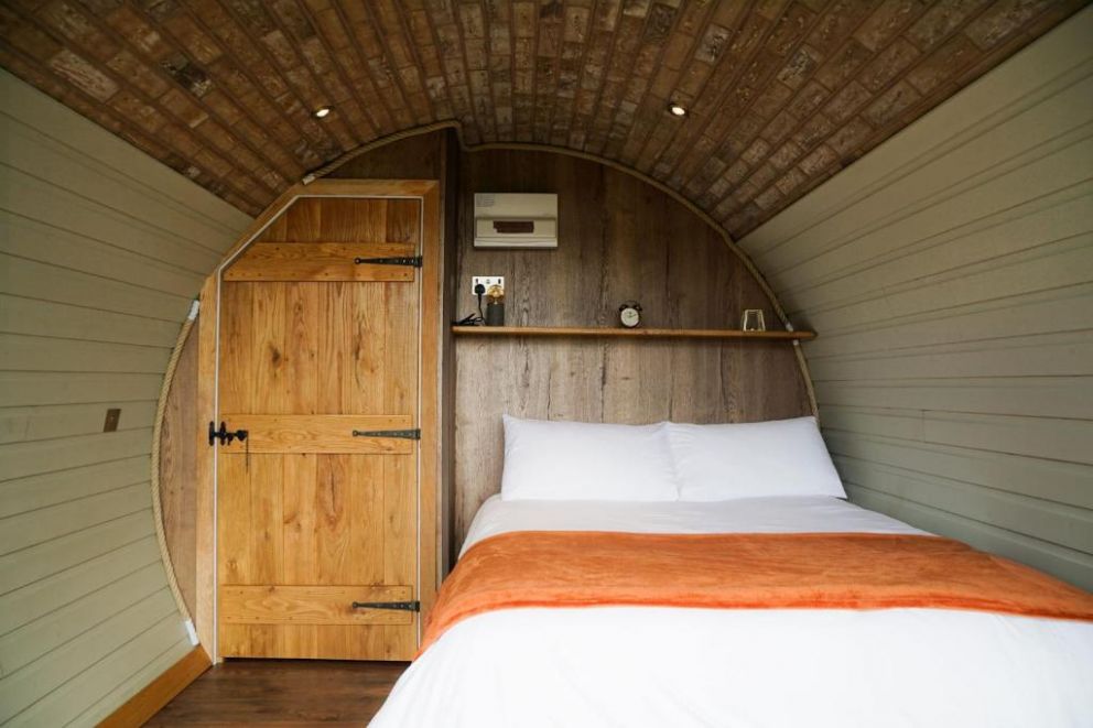 Hares View Hobbit House Wales