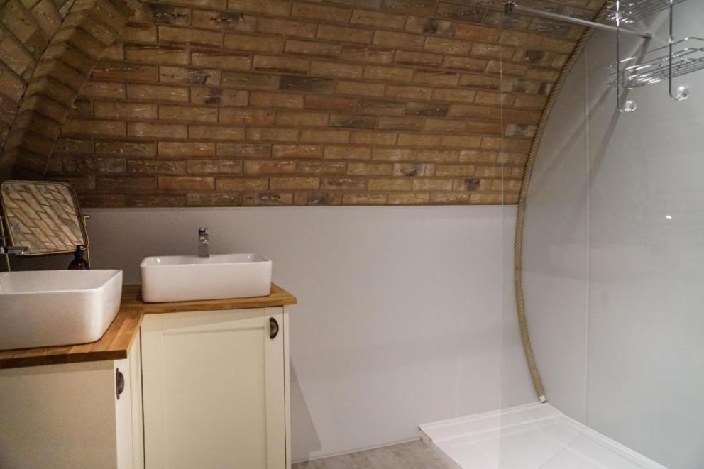 Hares View Hobbit House Wales