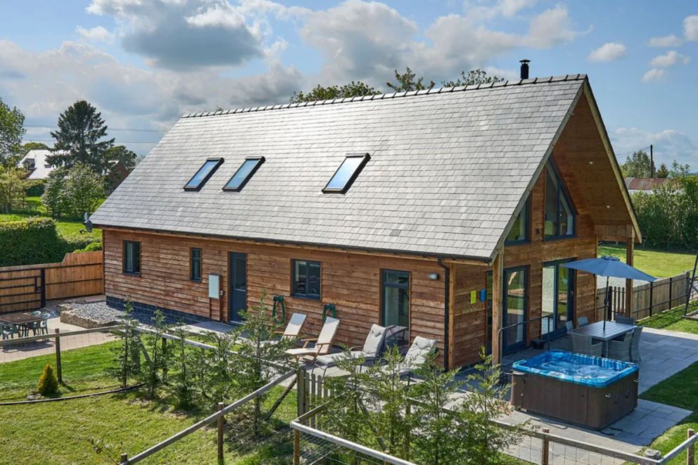Holly Lodge Powys