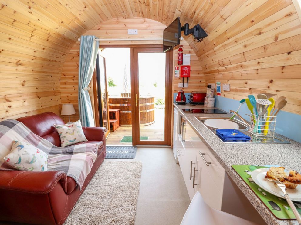 Little Leadbrook Farm in Flint - for rent with hot tub