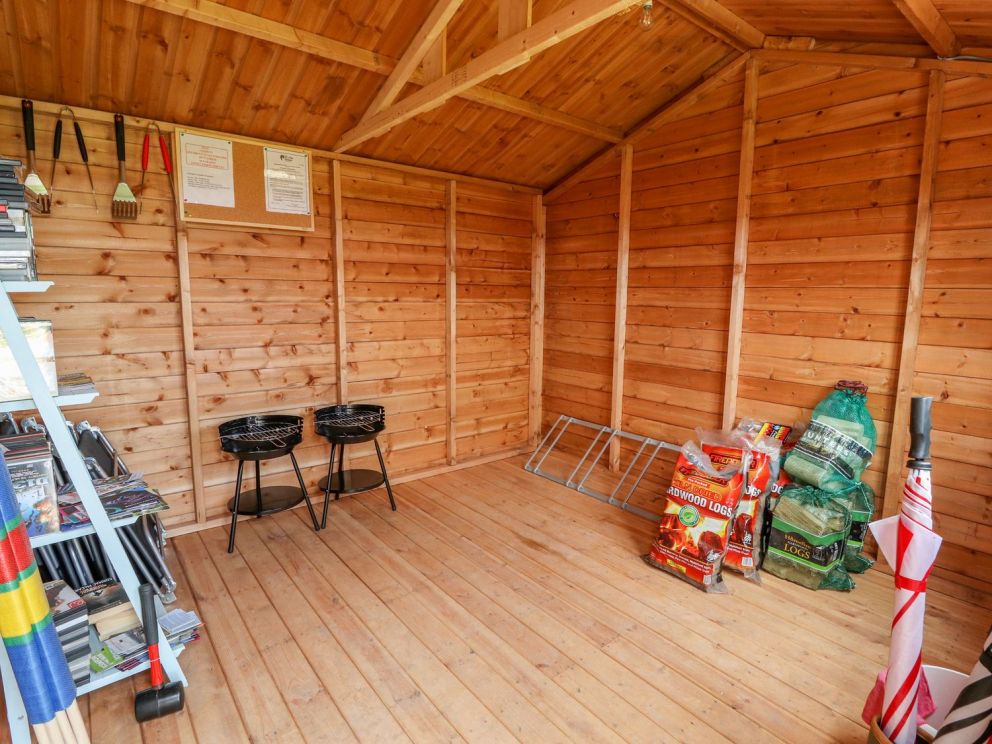 Little Leadbrook Farm in Flint - for rent with hot tub