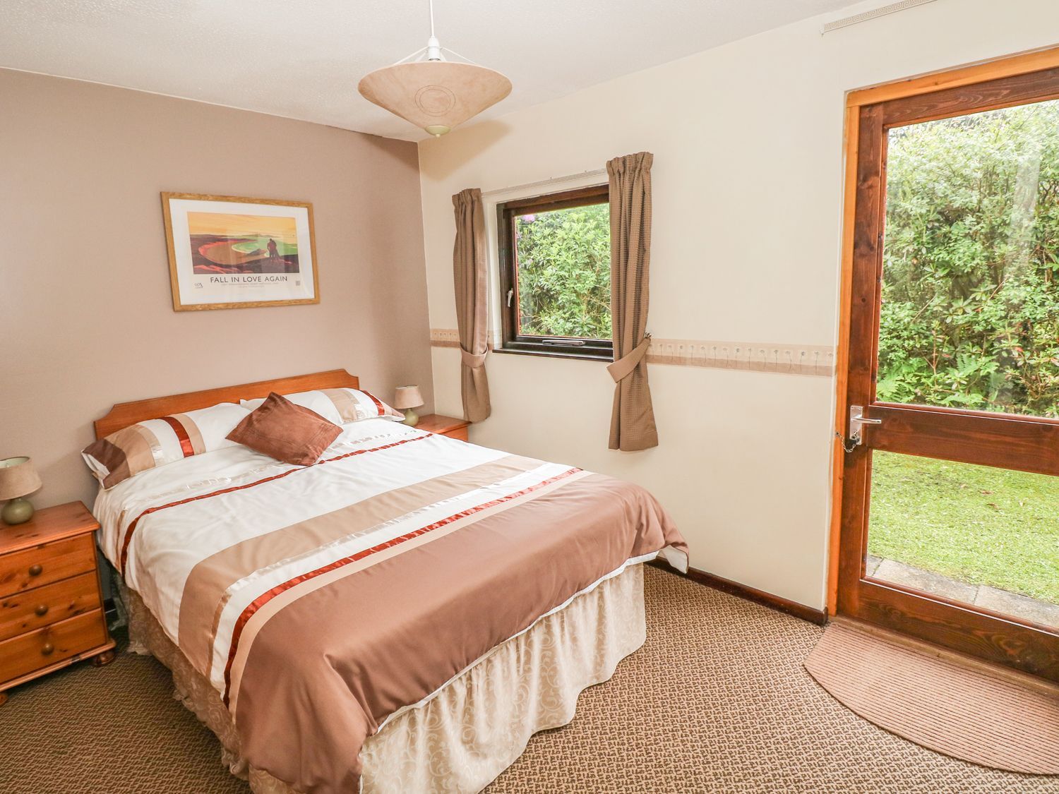 Llanteglos Estate Narberth, Pembrokeshire Self Catering Holiday Lodges