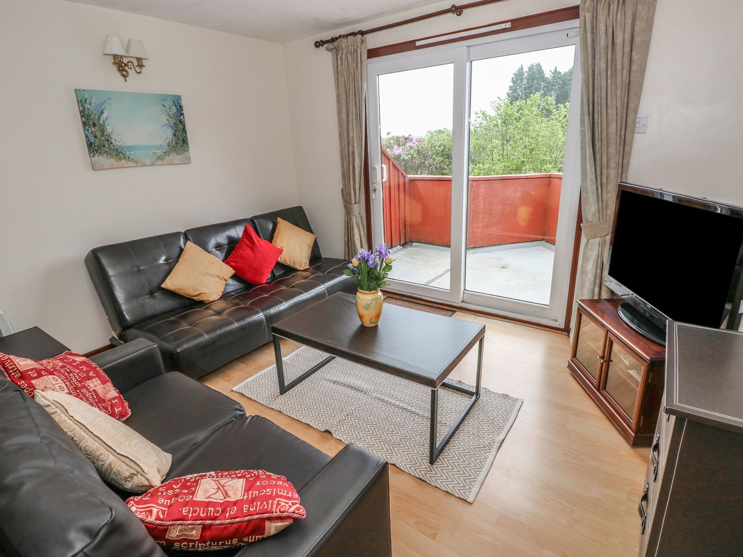 Llanteglos Estate Narberth, Pembrokeshire Self Catering Holiday Lodges