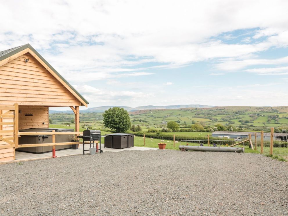 Lundy Lodge Begwyns View Wales