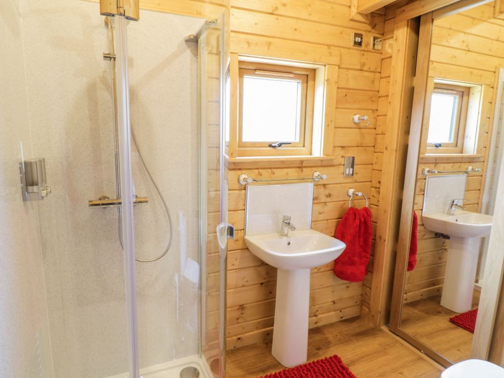 Manor Farm Lodges Powys