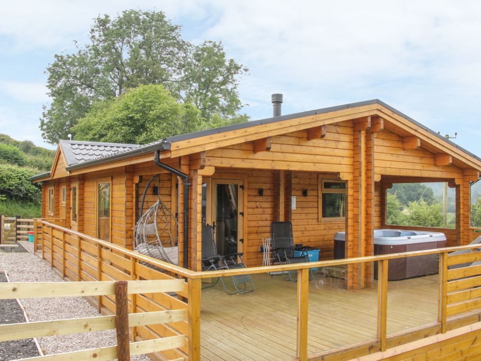 Manor Farm Lodges Powys