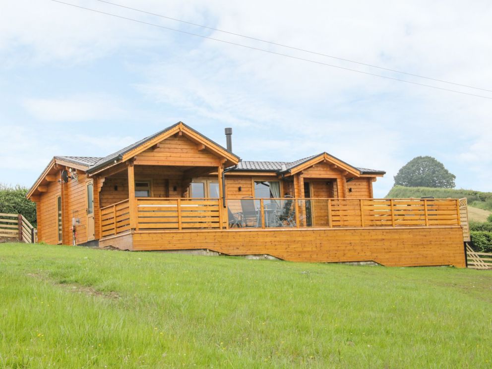Manor Farm Lodges Powys