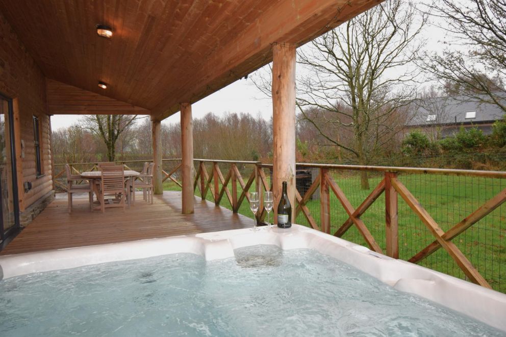 Lakeside Lodge at Rhosllyn Retreats