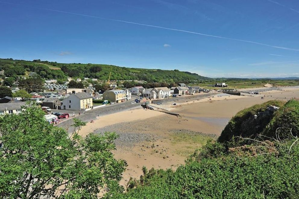 Pendine sands dog friendly sales accommodation