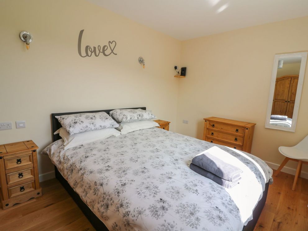 Ploony Hill Cabin Wales