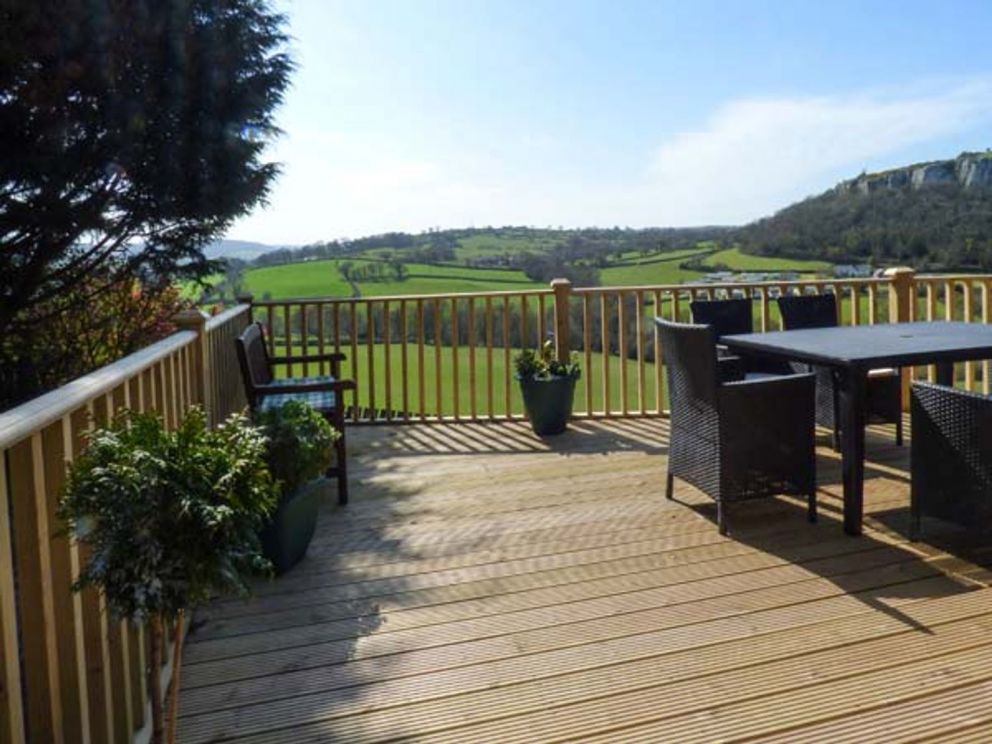 Springtime Lodge Conwy