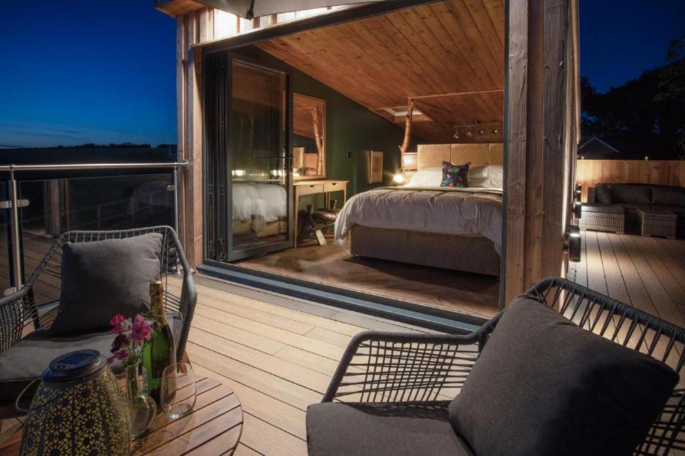 Tawny Lodge - Luxurious 1 Bedroom - Blossom Farm