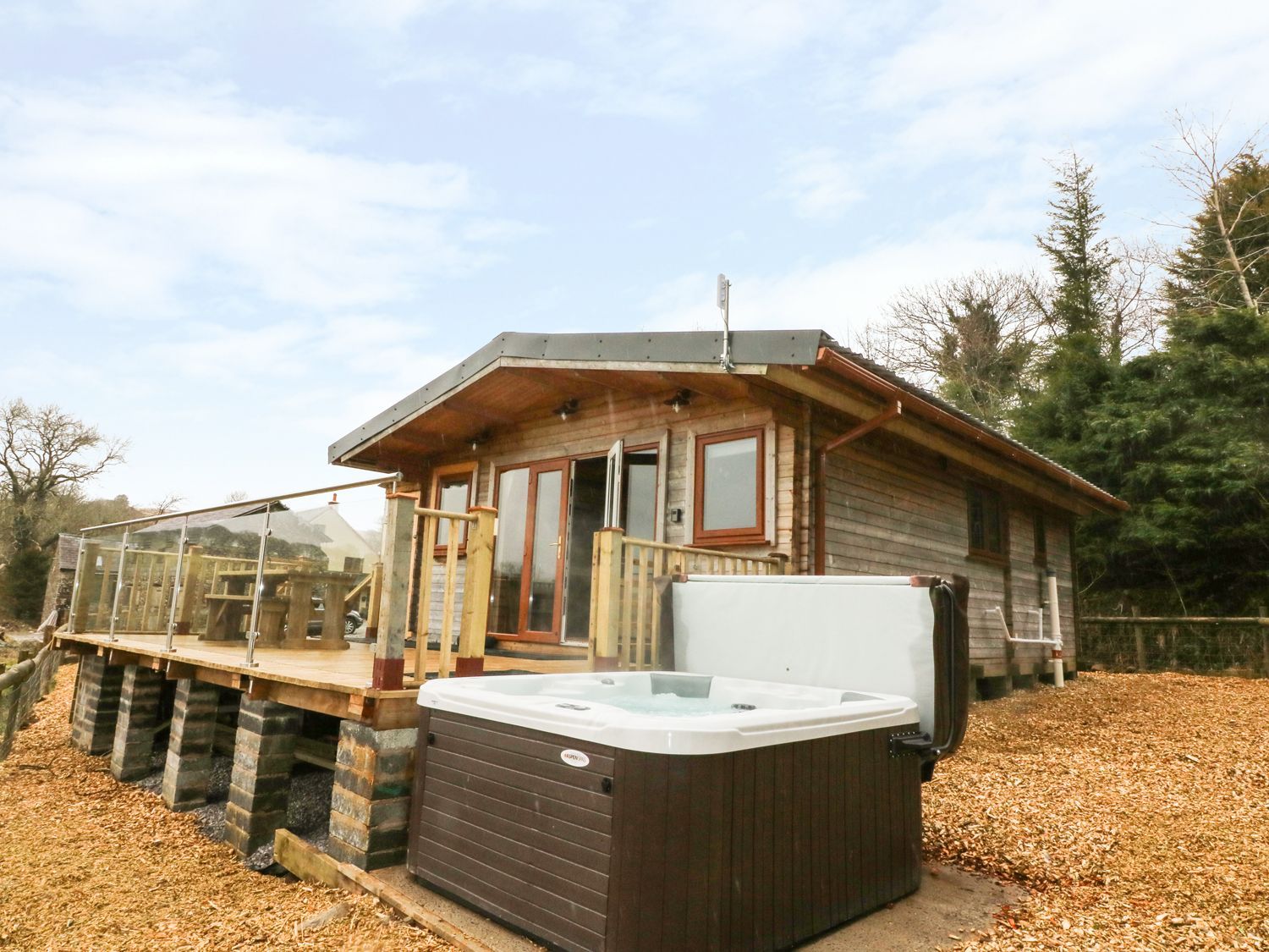 The Cabin Swansea, Pembrokeshire Self Catering Holiday Lodges