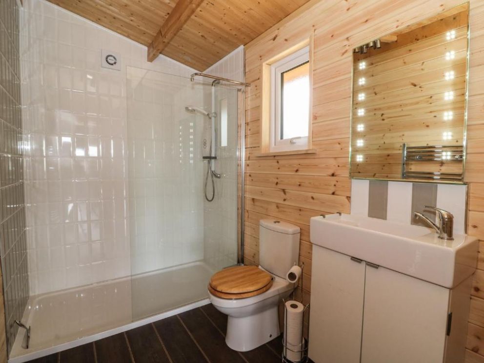 The Cabin, nr Swansea Garnant, Self Catering Holiday Lodges