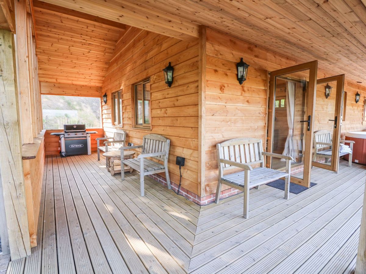 The Firs Llanidloes, Powys Self Catering Holiday Lodges