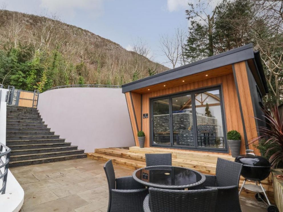 The Nest - lodge for rent close to the beach in Prestatyn, Wales