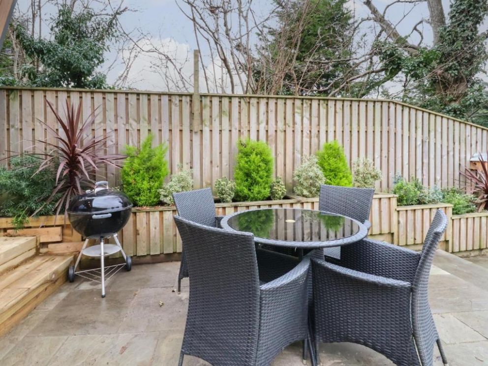 The Nest - lodge for rent close to the beach in Prestatyn, Wales