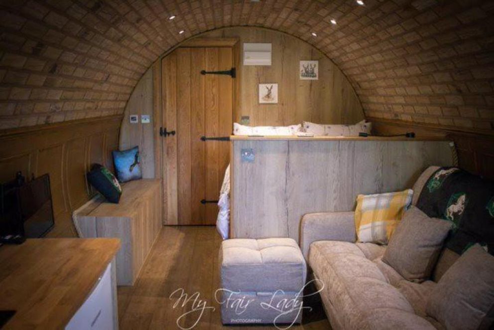 The Prancing Pony, Trewern Ganol, Llanrhaeadr-ym-Mochnant,Powys - quirky holiday accommodation, pet friendly with hot tub in Wales countryside